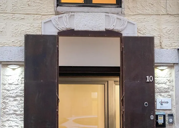 Διαμέρισμα Civico N.10 *